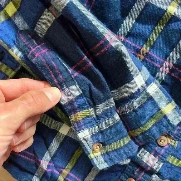 Abercrombie & Fitch New York Flannel Plaid Button Down Shirt Navy Blue Large - Picture 4 of 9
